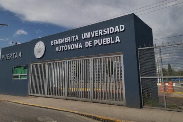 La BUAP finalizó inscripciones de nuevo ingreso y prepara registros regionales. Clases comienzan el 11 de agosto. Foto: Milenio.