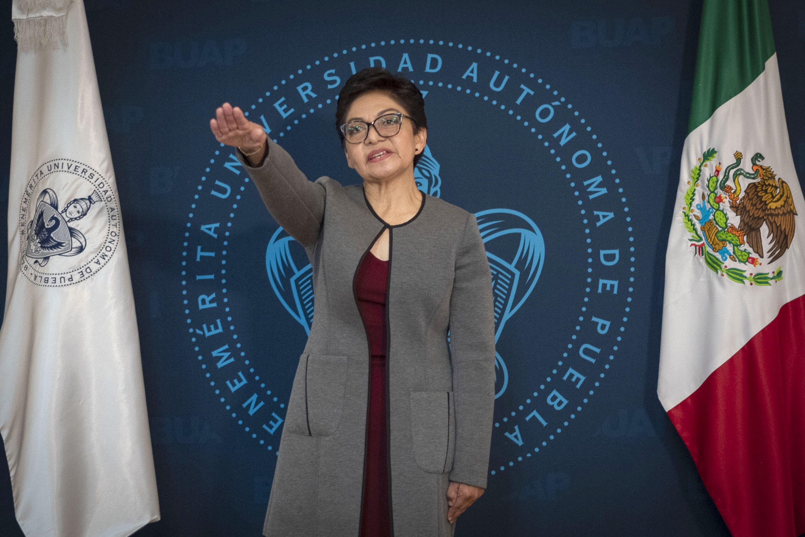 Lilia Cedillo destaca entre las 9 propuestas para la rectoría de la BUAP 2025-2029; Beatriz Gutiérrez Müller se suma.