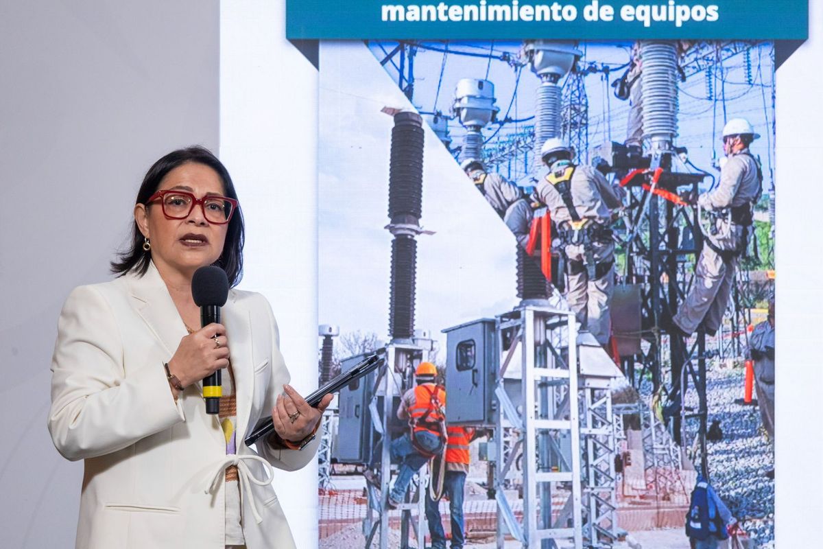 La CFE anunció la construcción de tres nuevas líneas de transmisión en Puebla, dentro de su Plan de Expansión 2025-2030.