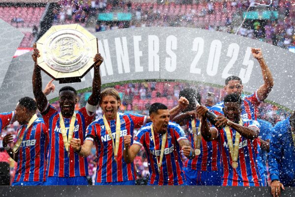 Crystal Palace conquistó su primera Community Shield al vencer al Liverpool 3-2 en penales tras un 2-2 en reglamentario. Foto: Reuters.