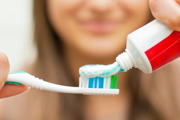 La Cofepris solicitó a la empresa Colgate-Palmolive S.A. de C.V. el retiro del mercado tras recibir quejas por sospechas de reacciones adversas. Foto: ¡Stock