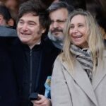 El gobierno argentino enfrenta una crisis política tras la difusión de audios que involucran a Karina Milei, hermana del presidente, en un presunto esquema de coimas ligado a la compra de medicamentos en la Agencia Nacional de Discapacidad. La investigación derivó en allanamientos y en la intervención del organismo. Foto: AP.