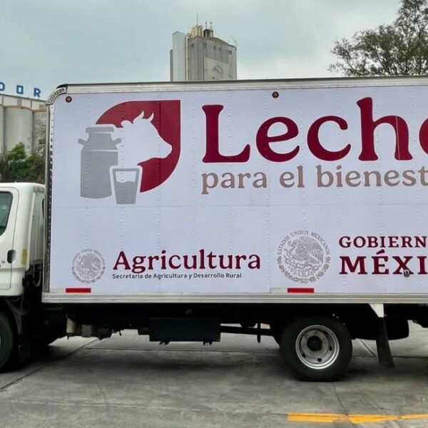 Se instalaría en Puebla una planta de Leche Bienestar y dos Centros de Acopio para apoyar a los pequeños productores de la región.