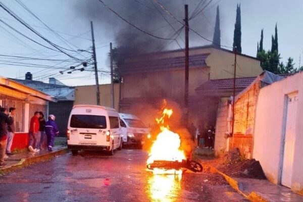 Linchamiento en Cuautlancingo deja un muerto y un herido. Foto: NMas