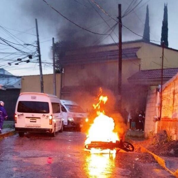 Linchamiento en Cuautlancingo deja un muerto y un herido. Foto: NMas
