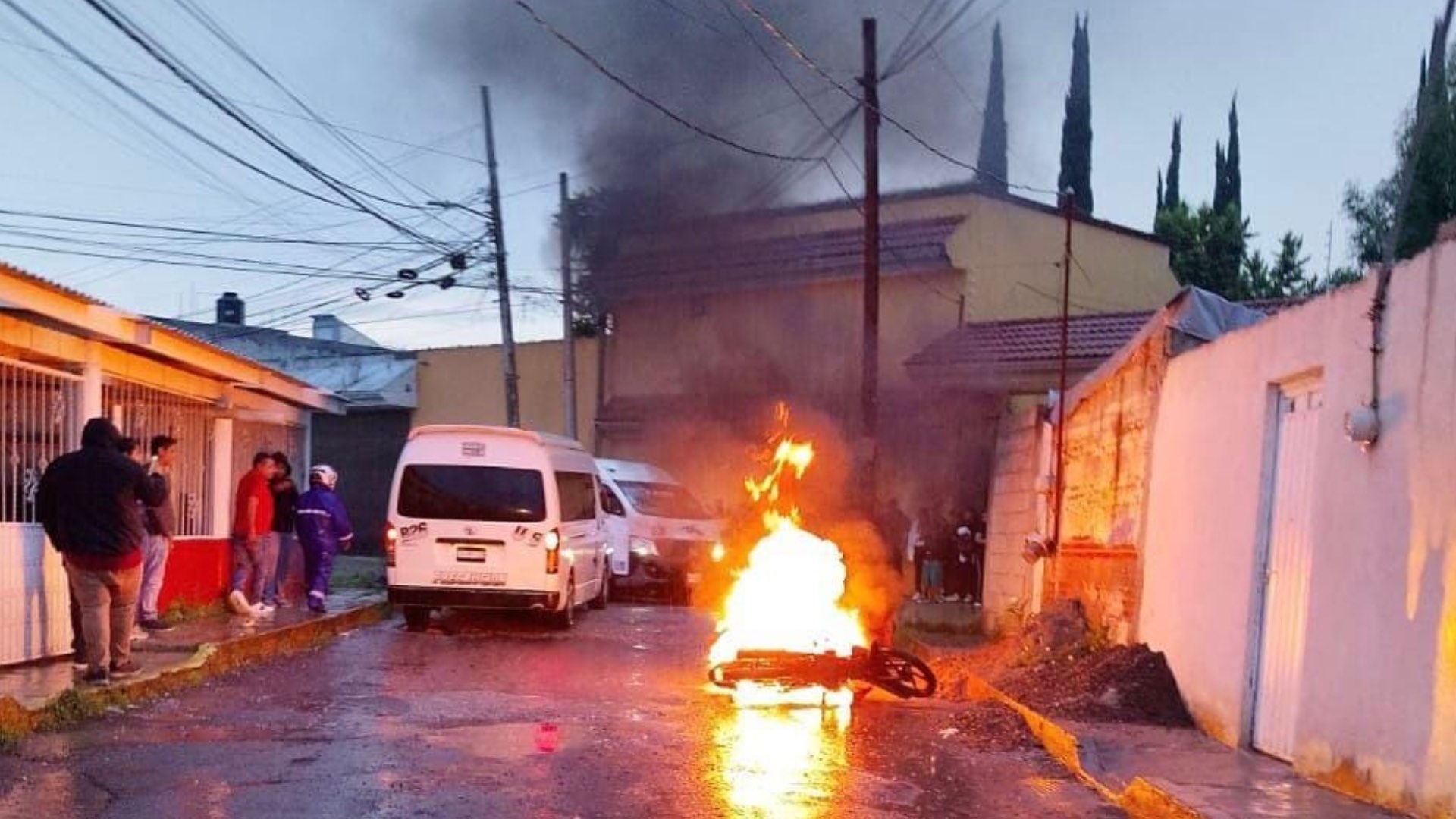 Linchamiento en Cuautlancingo deja un muerto y un herido. Foto: NMas