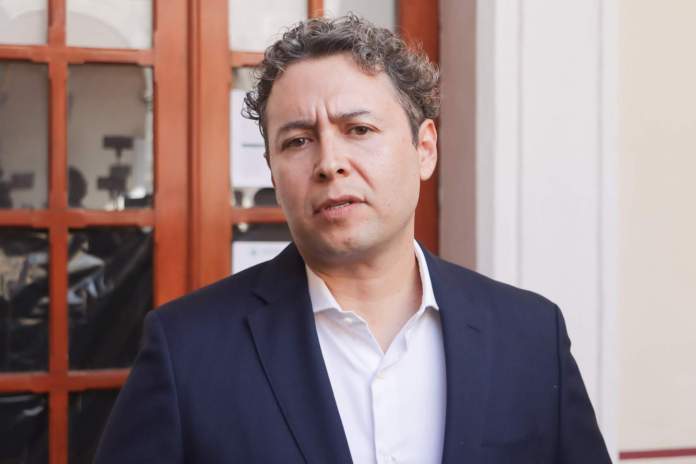 La BUAP investigará a Rodolfo Zepeda por presunta falsificación de documentos en su aspiración a la rectoría. Foto: EsImagen.