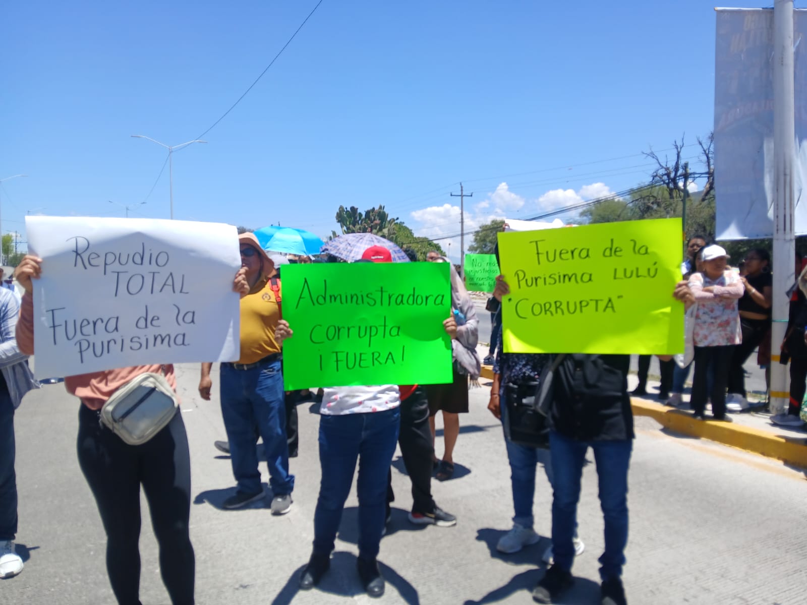 Conflicto en el Mercado La Purísima de Tehuacán tras destitución de su administradora
