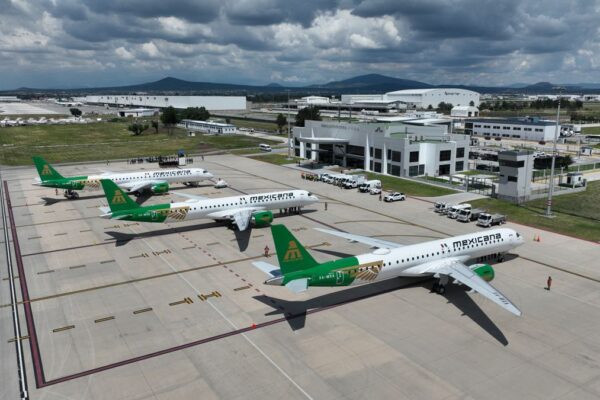 Mexicana de Aviación recibió su tercer Embraer E195-E2 en el AIFA, parte de un plan para modernizar su flota con 20 aeronaves más eficientes y sostenibles.