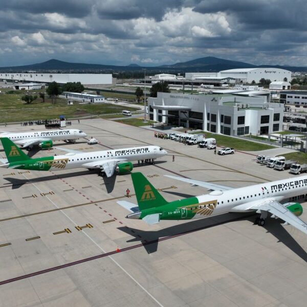 Mexicana de Aviación recibió su tercer Embraer E195-E2 en el AIFA, parte de un plan para modernizar su flota con 20 aeronaves más eficientes y sostenibles.