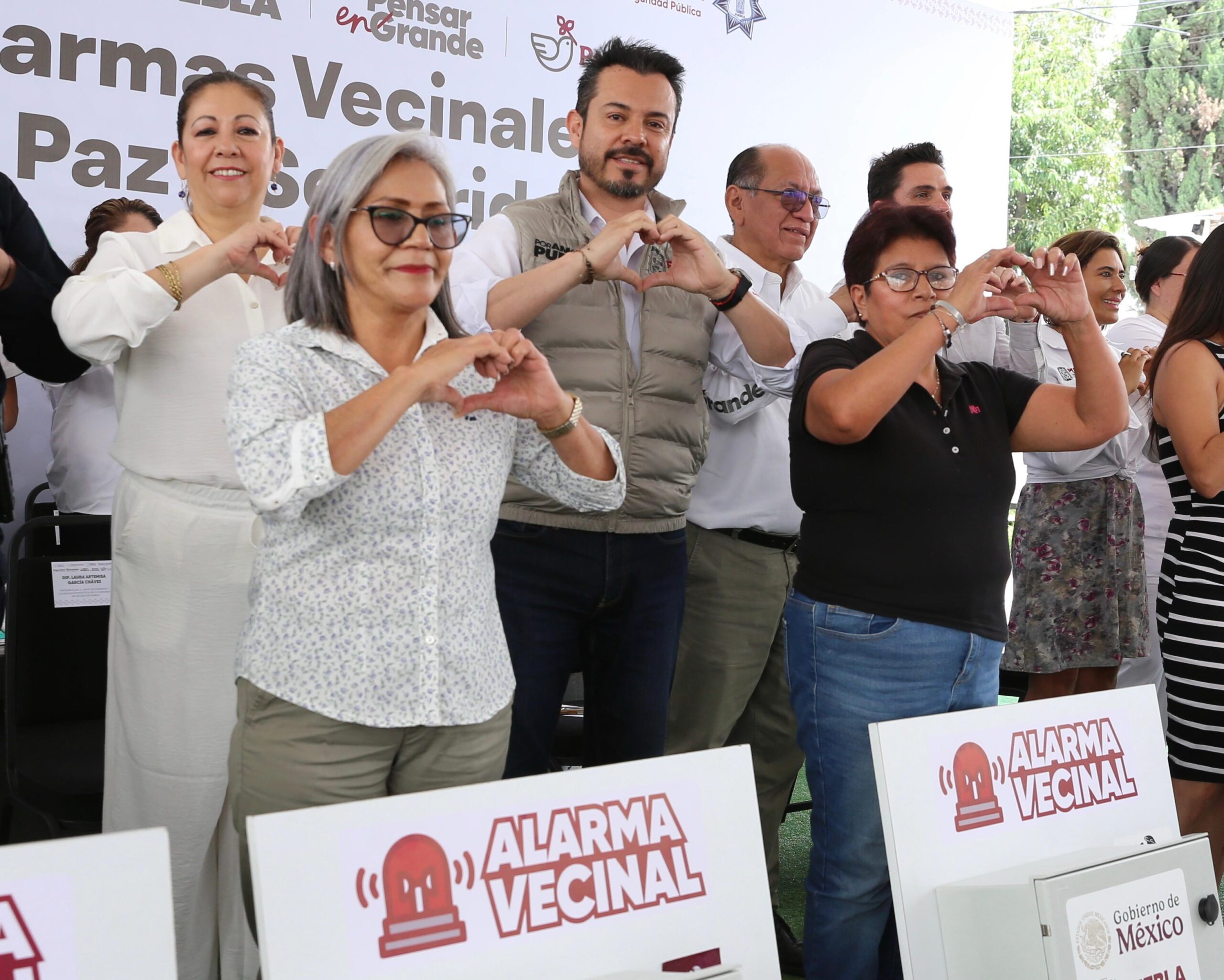 En Puebla, mujeres encabezan la seguridad vecinal mediante comités liderados por alarmas conectadas al C5.