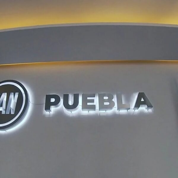 Con el registro de 'Manolo Herrera' y 'Lupita Leal' inició la contienda interna por la dirigencia municipal del PAN en Puebla capital, rumbo a la elección del 7 de septiembre. Foto: Reto Diario.