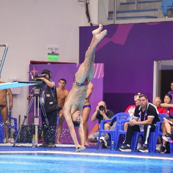 México hizo el 1-2 en trampolín 3 metros masculino en los Panamericanos Junior Asunción 2025, con David Vázquez y Jesús Agundez en lo más alto del podio. Foto: CONADE.