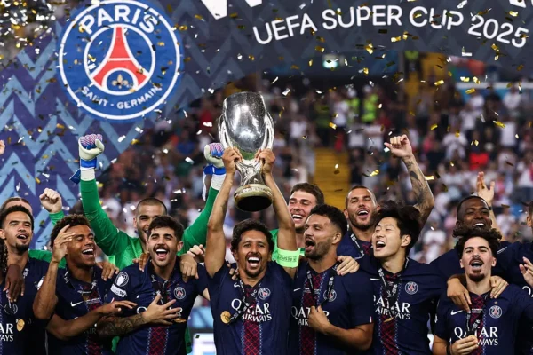 PSG ganó la Supercopa de Europa tras empatar 2-2 con Tottenham y vencer 4-3 en penales.