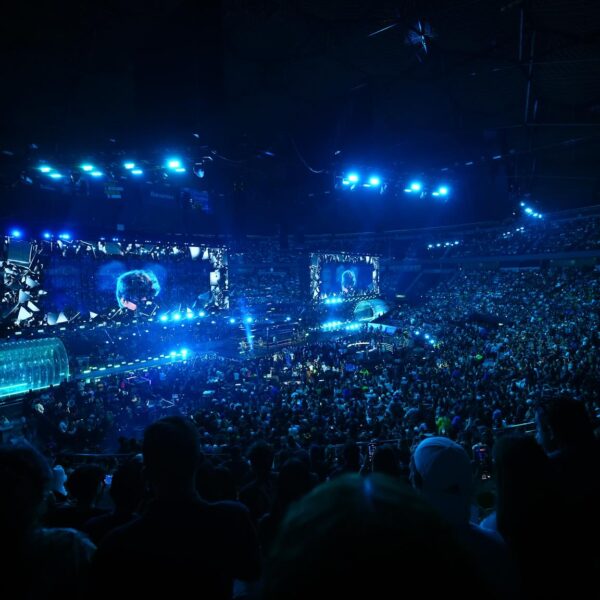 Supernova Strikers 2025 combinó boxeo amateur y entretenimiento en el Palacio de los Deportes.