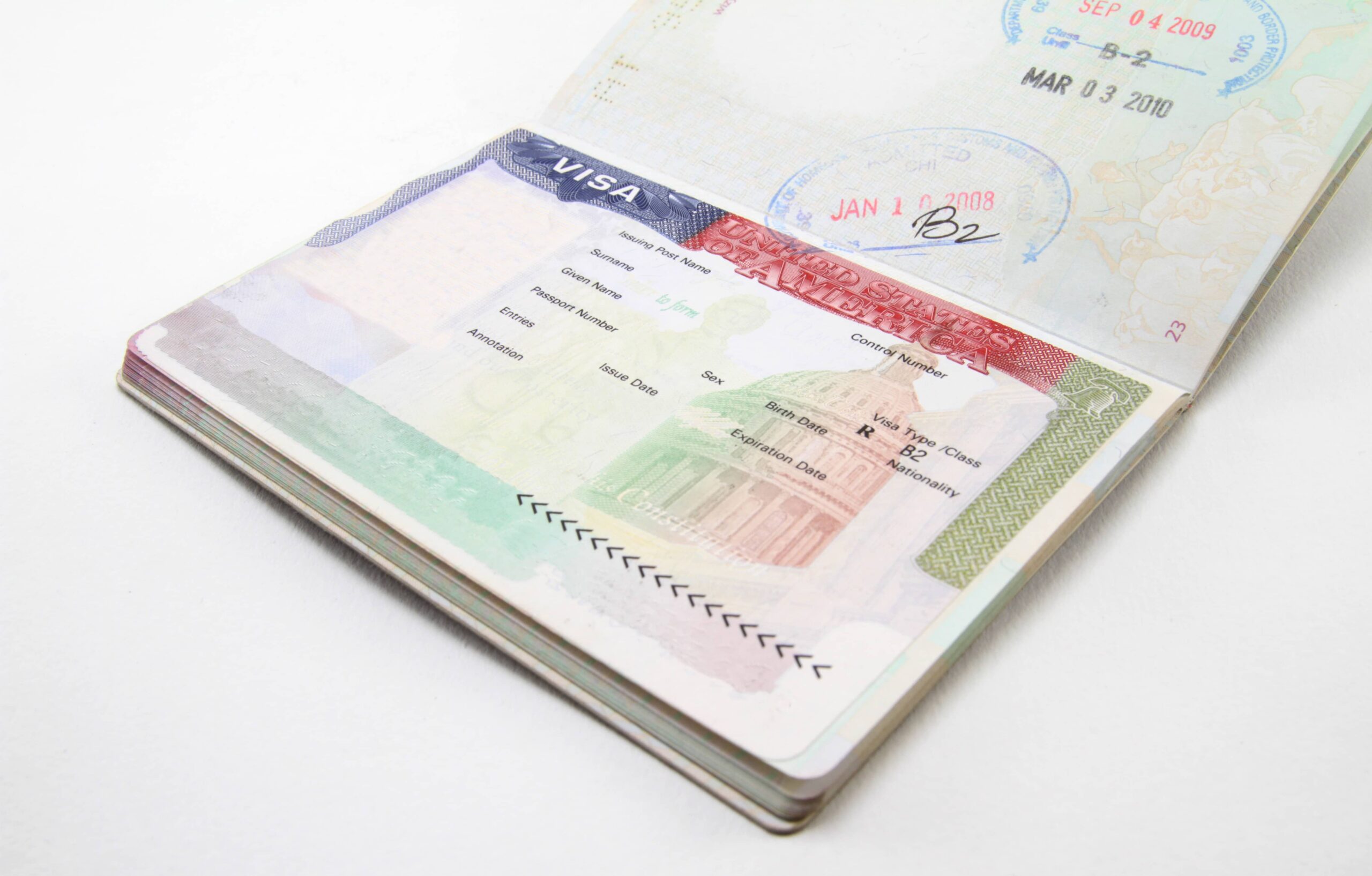 Estados Unidos revisa más de 55 millones de visados vigentes bajo una política de “evaluación continua”, lo que podría derivar en cancelaciones o deportaciones, incluso de personas que ya se encuentran dentro del país. Foto: Info Digna.