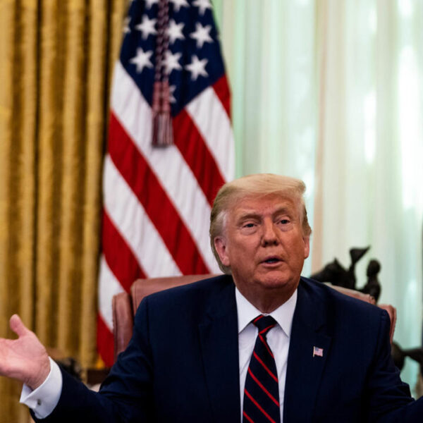 La Casa Blanca acusa a grupos de izquierda de fomentar violencia política y anuncia medidas legales, tras el as*sinato de Charlie Kirk en Estados Unidos. Foto: Getty Images.