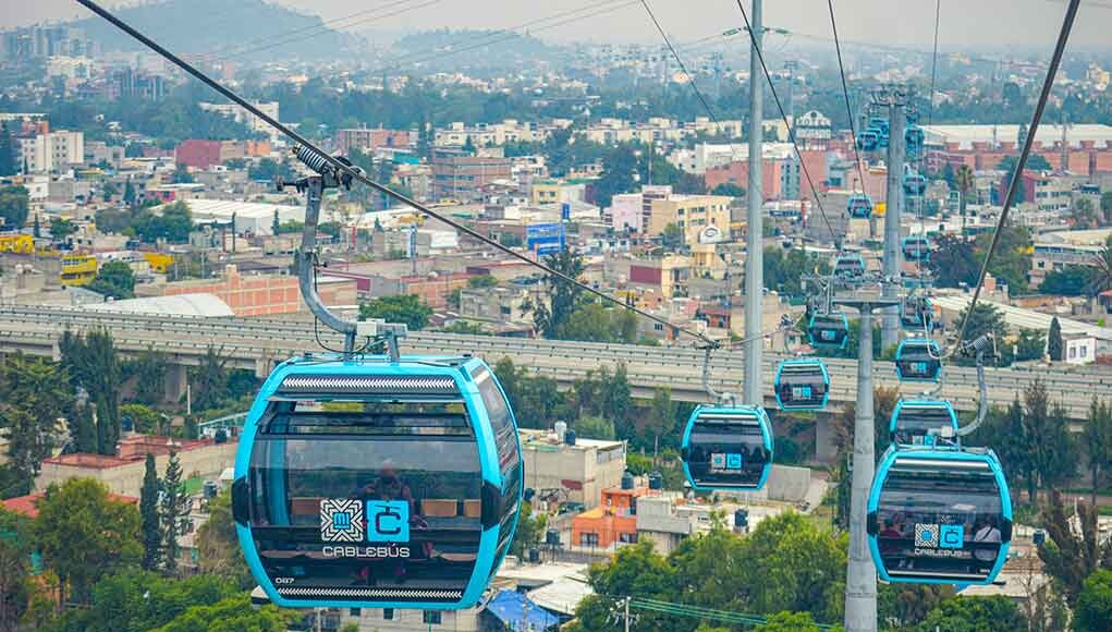 El trazo del cablebús priorizaría ir sobre camellones para evitar tala de árboles o afectar la privacidad de las viviendas. Foto: Esimagen.