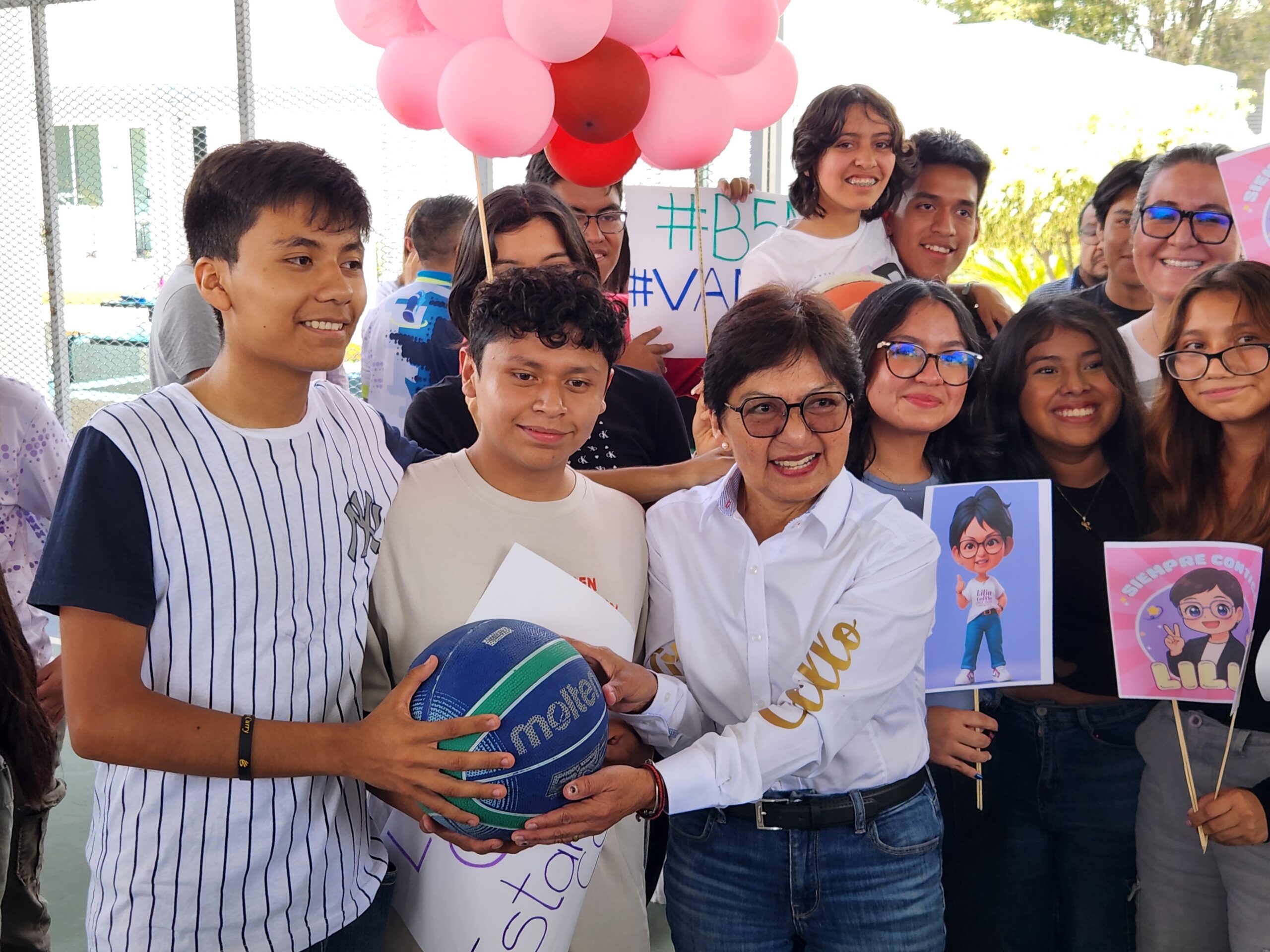 La doctora Lilia Cedillo, aspirante a la Rectoría de la BUAP