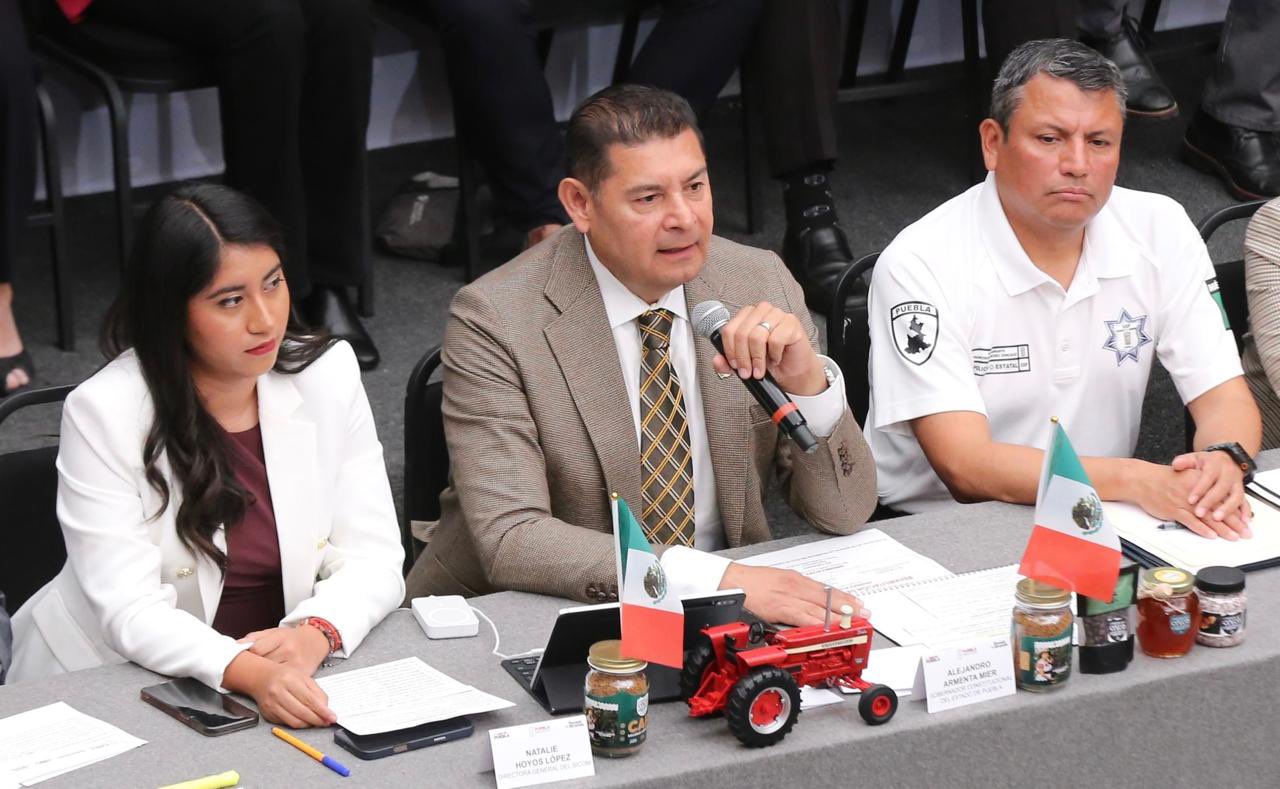 Cablebús y programa de Obra Comunitaria encabezarán la inversión en infraestructura de Puebla para 2026, con cuatro líneas de transporte y un aumento de recursos a dos mil millones de pesos para obra en comunidades.