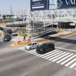 El paso peatonal frente al CCU no va; el gobierno pondrá escaleras eléctricas y elevadores para la movilidad de la zona. Foto: Reto Diario.