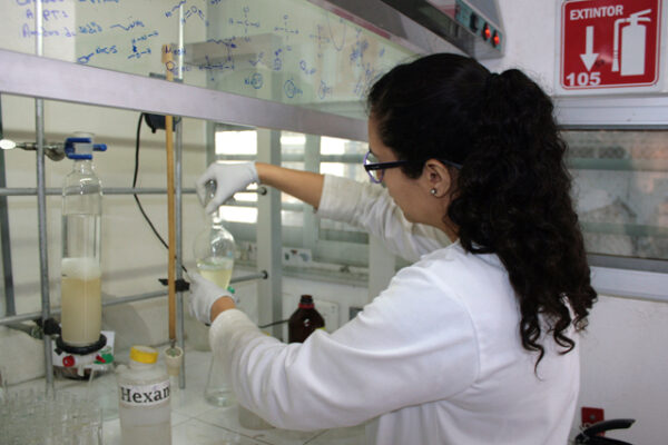 En cuatro años, la BUAP logró un crecimiento del 30.5% en el número de académicos dentro del Sistema Nacional de Investigadoras e Investigadores, al pasar de 767 en 2022 a 1,001 en 2026, reflejando la consolidación científica de la institución em el ámbito nacional. Foto: BUAP.