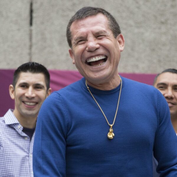 Julio César Chávez, ícono del boxeo mexicano, fue hospitalizado de emergencia en Culiacán por un dolor intenso. Foto: Cuartoscuro.