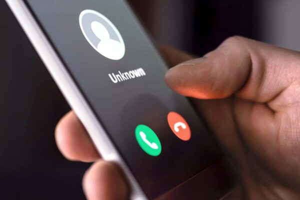 En México se ha detectado un aumento de llamadas internacionales falsas desde Estados Unidos y Canadá, que buscan engañar a las personas con supuestas ofertas de trabajo o servicios. Foto: ¡Stock.