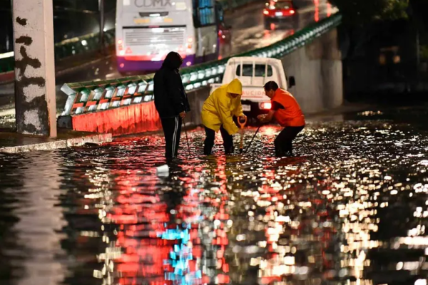 En un solo día cayeron 30 mil millones de litros de lluvia en la CDMX.