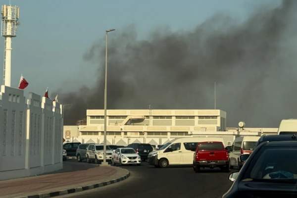 Israel lanzó un ataque aéreo en Qatar contra miembros de Hamás mientras se negociaba un alto el fuego en Gaza; al menos seis personas fallecieron, aumentando la tensión regional. Foto: France 24.