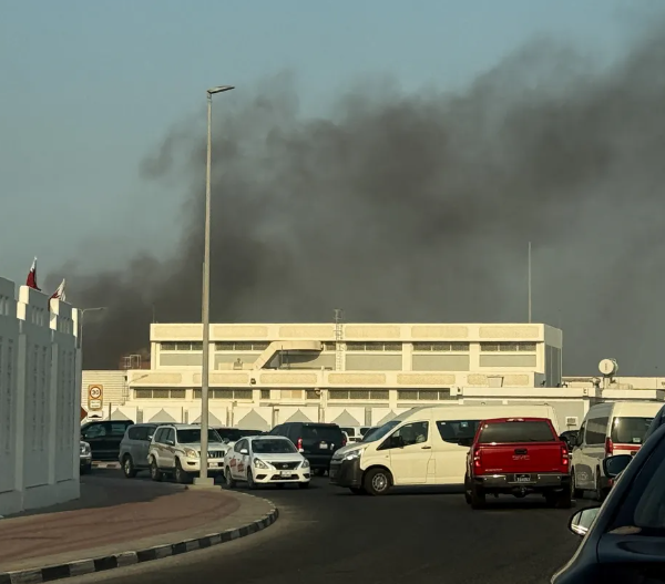 Israel lanzó un ataque aéreo en Qatar contra miembros de Hamás mientras se negociaba un alto el fuego en Gaza; al menos seis personas fallecieron, aumentando la tensión regional. Foto: France 24.