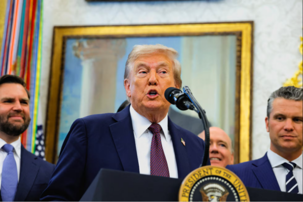 Ofensiva de Trump en el Caribe dejó 11 personas mu*rtas; acusa que embarcación venezolana transportaba drogas. Foto: El País.