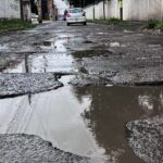 David Aysa acusó a las administraciones panistas de dejar el 80% de las calles de Puebla con baches. Foto: Poblanerías.