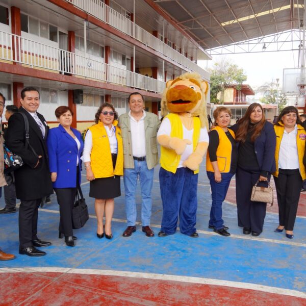 El Gobierno de San Martín Texmelucan llevó a estudiantes de secundaria la plática “Obligaciones de tener una mascota”, con el fin de promover desde la niñez la tenencia responsable y el respeto hacia los seres sintientes.