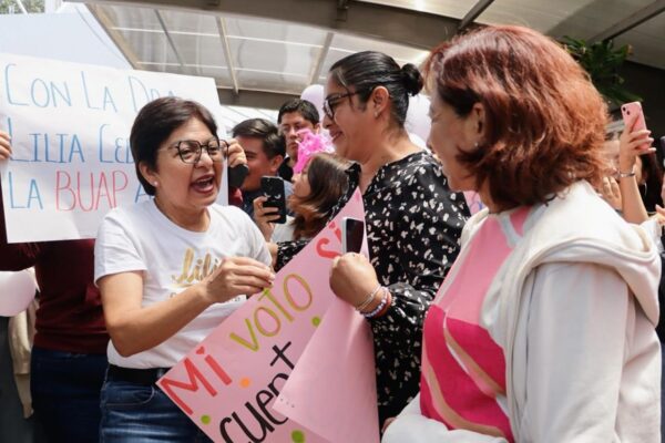 La Dra. Lilia Cedillo visitó la Fac. de Contaduría y presentó su plan de trabajo 2025-2029 para la BUAP, con ejes estratégicos que incluyen gobernanza incluyente, actualización de la Ley Universitaria y un nuevo Estatuto Orgánico