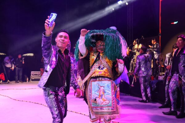 Banda La Misteriosa llenó de música y energía