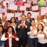 El gobernador Alejandro Armenta, junto a diputadas y diputados federales, encabezó la entrega de 197 apoyos del Programa de Obra Comunitaria, en beneficio de los 16 distritos de la entidad.