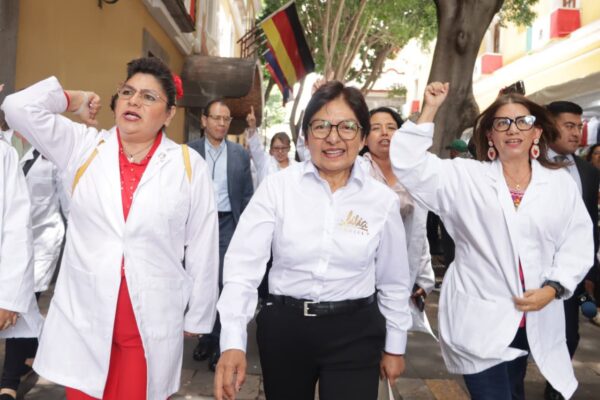 Lilia Cedillo expuso ante el Consejo Universitario su propuesta para consolidar a la BUAP como motor de desarrollo social durante el periodo 2025-2029.