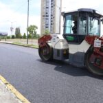 El alcalde José Chedraui anunció que 80 trabajadores serán contratados para operar la nueva maquinaria destinada a rehabilitar vialidades en la capital.