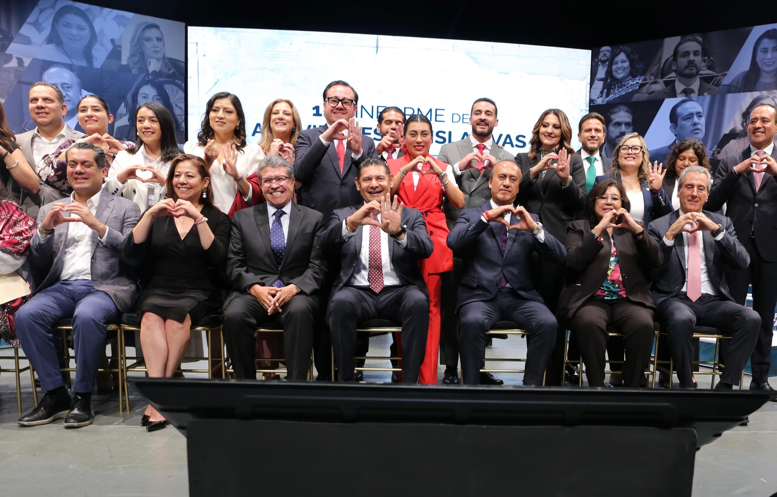En Puebla, 18 diputados federales presentaron de manera conjunta su Primer Informe Legislativo, un ejercicio inédito de rendición de cuentas que reunió a los representantes del estado en un mismo espacio.