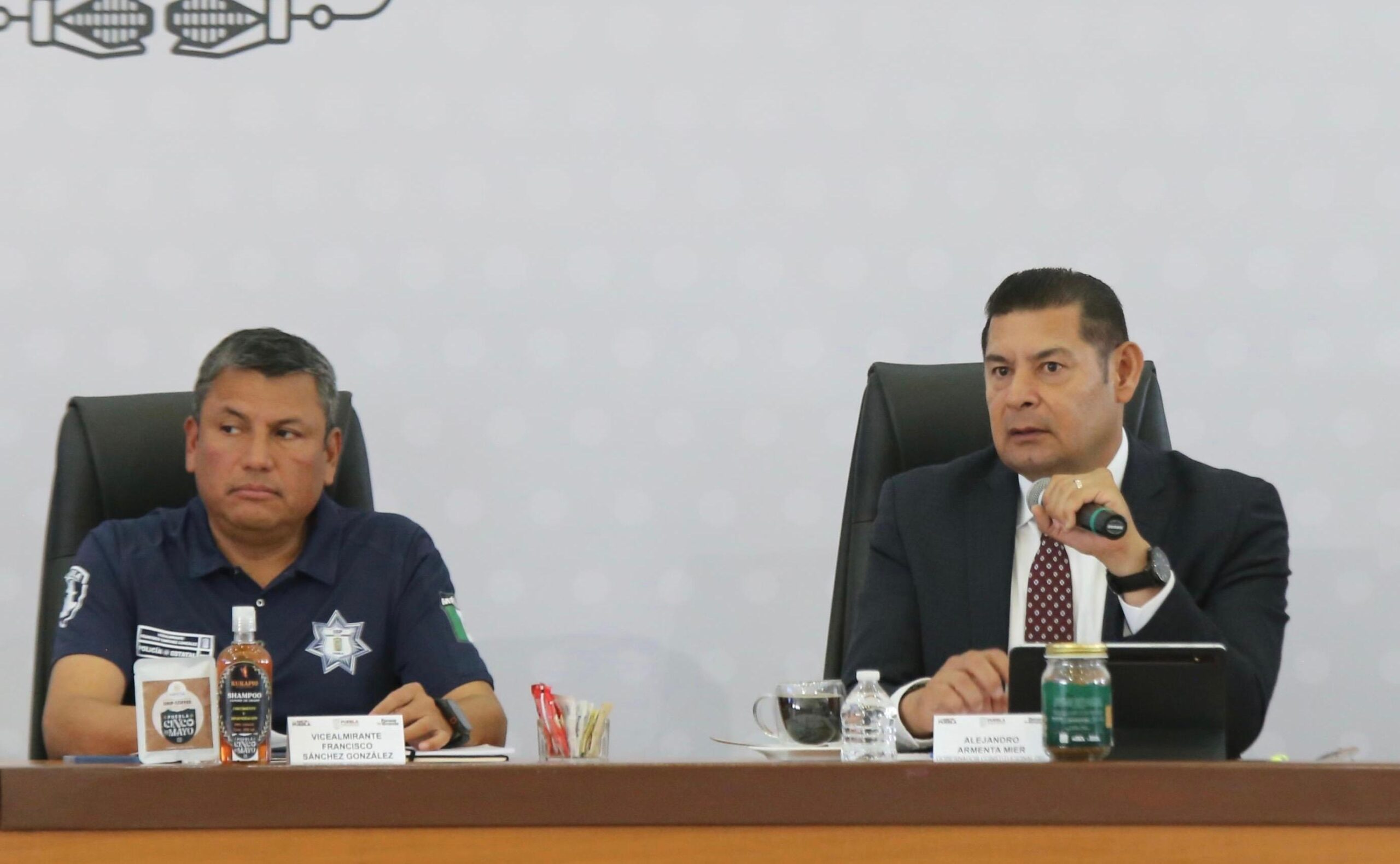 El gobernador de Puebla, Alejandro Armenta, reiteró que su administración mantiene un diálogo abierto con organizaciones y comerciantes, pero sin comprometer el cumplimiento de la ley.