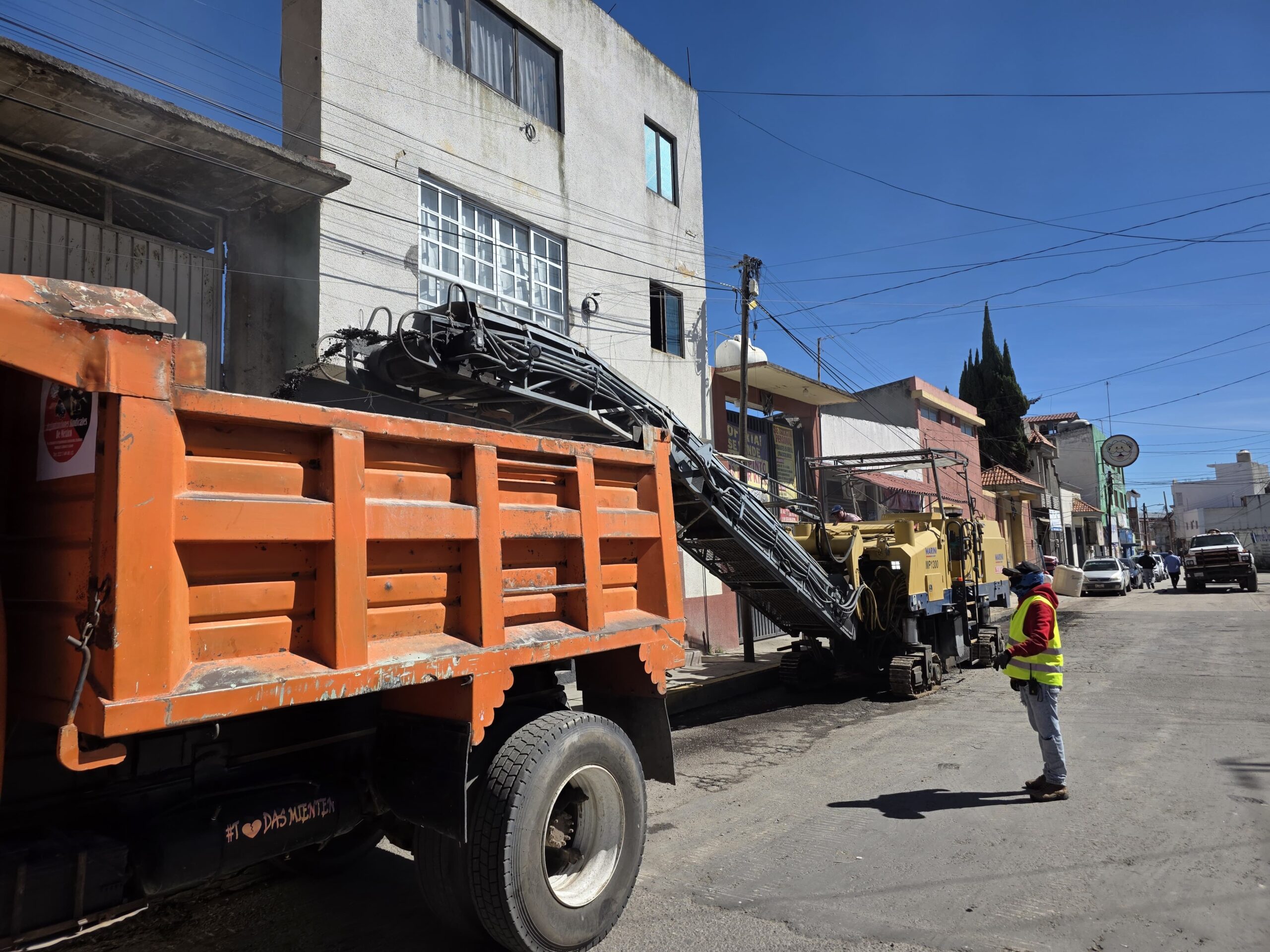 San Martín Texmelucan inicia segunda etapa de rehabilitación de drenaje sanitario en calle Agustín Lara