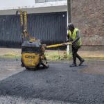 El Ayuntamiento de Puebla intensificó las acciones de la Campaña Capitalina “Bacheando Puebla”, con cuadrillas desplegadas en vialidades estratégicas para mejorar la movilidad y seguridad vial en distintos puntos de la ciudad.