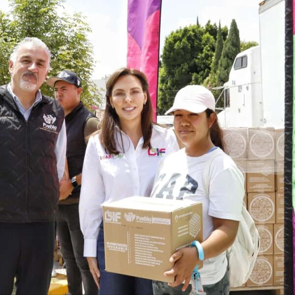El programa “Alimentación Imparable” benefició a más de 8 mil familias de la junta habitacional Agua Santa, con la entrega de despensas que buscan reforzar la nutrición y el bienestar de los grupos más vulnerables.