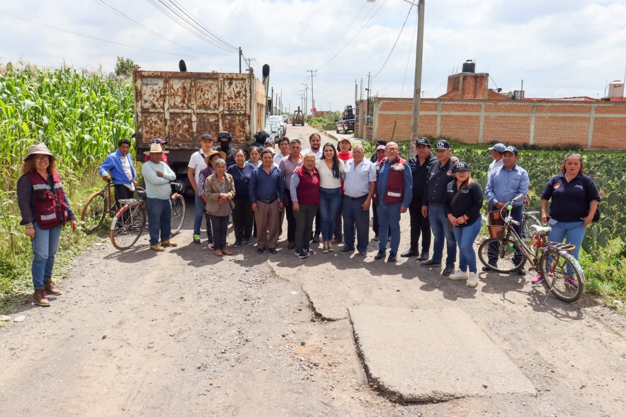 Rehabilitan calles en juntas auxiliares de San Pedro Cholula