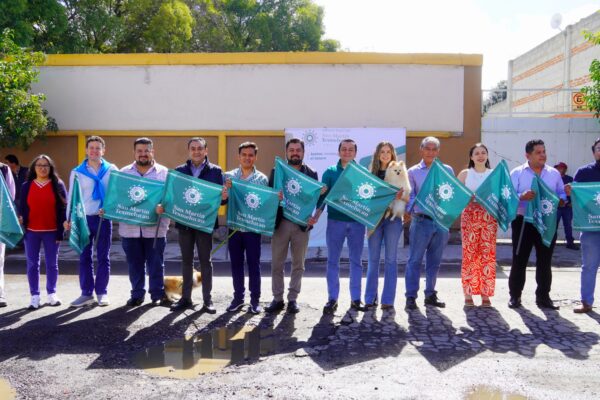 El alcalde de San Martín Texmelucan, Juan Manuel Alonso Ramírez, entregó la pavimentación