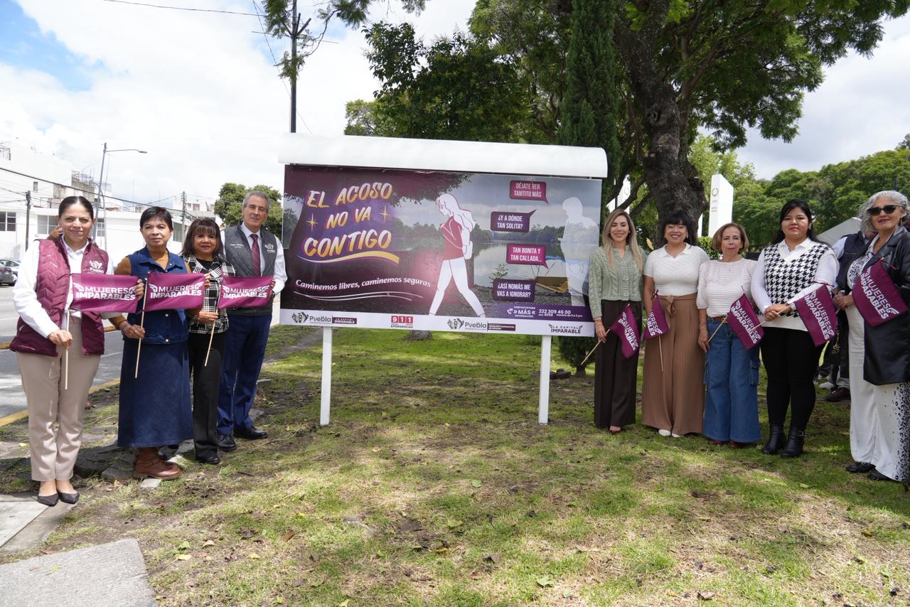 El alcalde de Puebla, Pepe Chedraui Budib, presentó la campaña “El acoso no va contigo”, enfocada en prevenir y erradicar la violencia contra mujeres, adolescentes y niñas en espacios públicos y transporte.