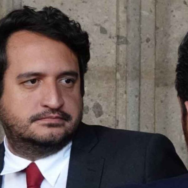 Andrés Manuel López Beltrán negó haber promovido un amparo contra una posible detención y denunció un montaje político en su contra y de su hermano Gonzalo,. Foto: Uno TV.