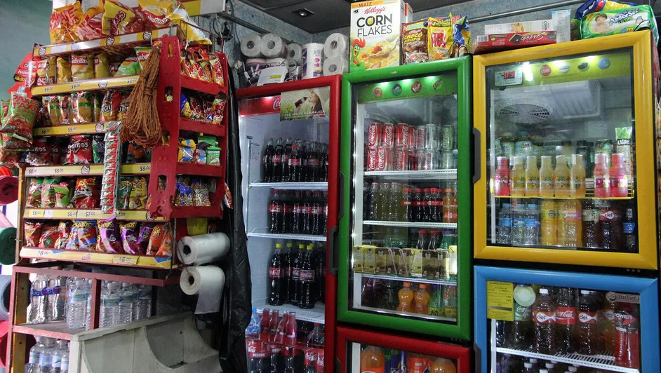 Comerciantes alertan que aumento de impuestos a cigarros incentivará mercado negro