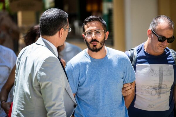 El “estafador de Tinder” fue capturado en el aeropuerto de Batumi, Georgia, tras una alerta de Interpol. Foto: BBC.